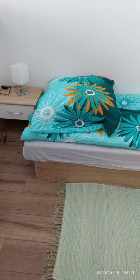 White Coral Club Hostel Kosice Bagian luar foto